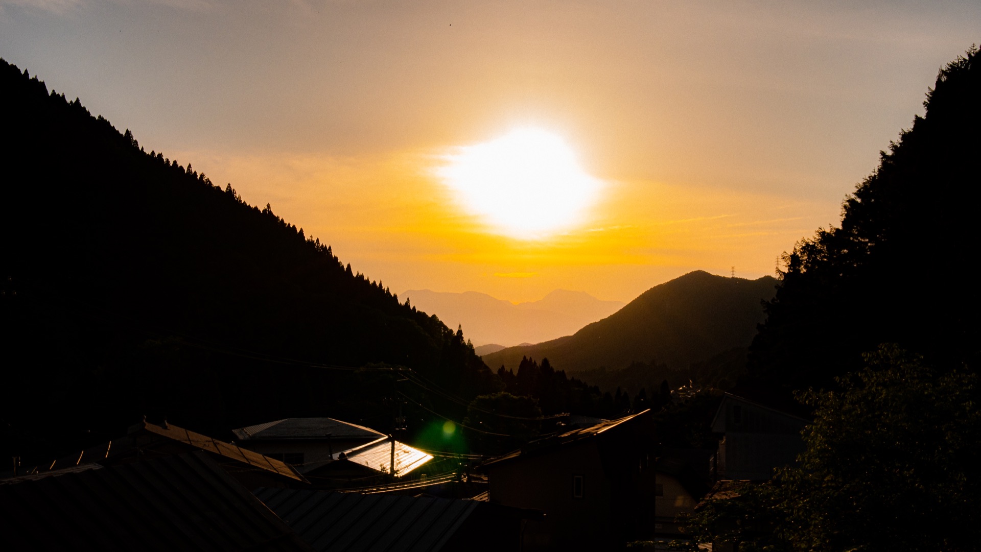 高山村の山並みの風景