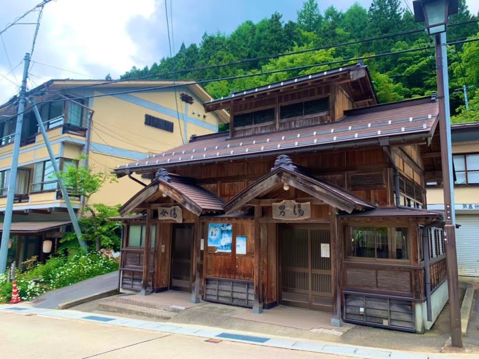 昔ながらの共同浴場の佇まい